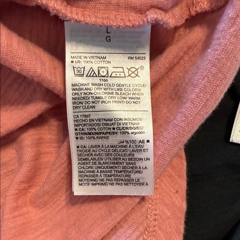 Old Navy Lot of 3 short sleeve t-shirts, pink, light aqua, forest green Large - Picture 10 of 10